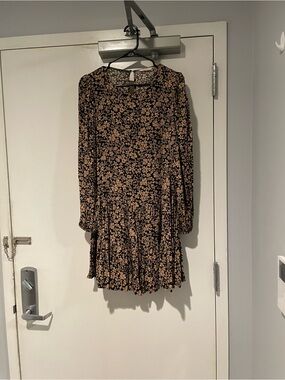 Black Floral Long-Sleeve Mini Dress